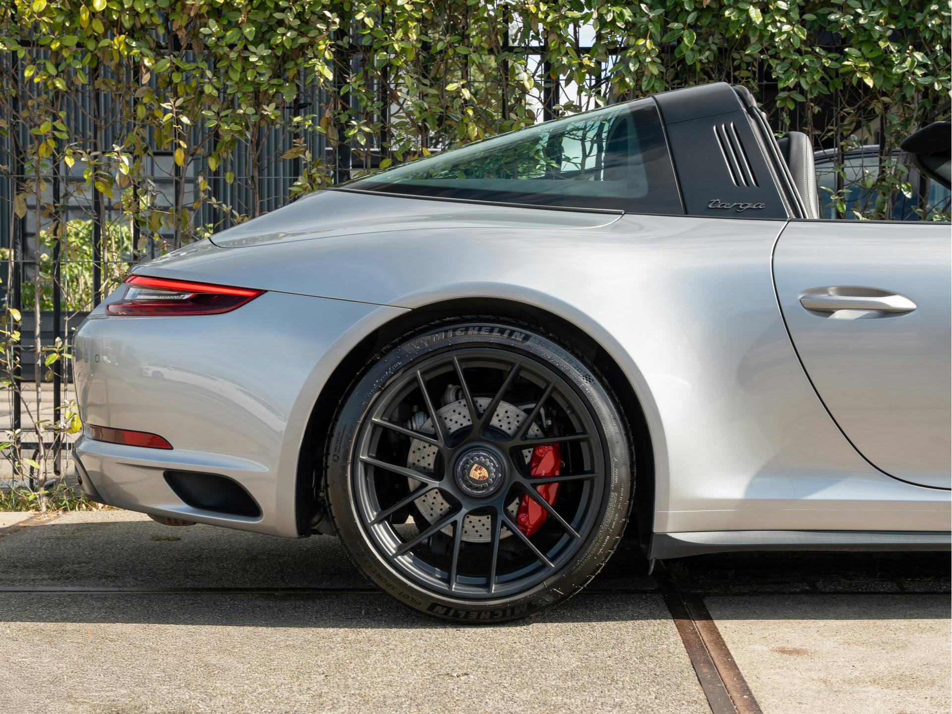 Porsche 911 3.0 Targa 4 GTS | Bose | Vierwielbesturing